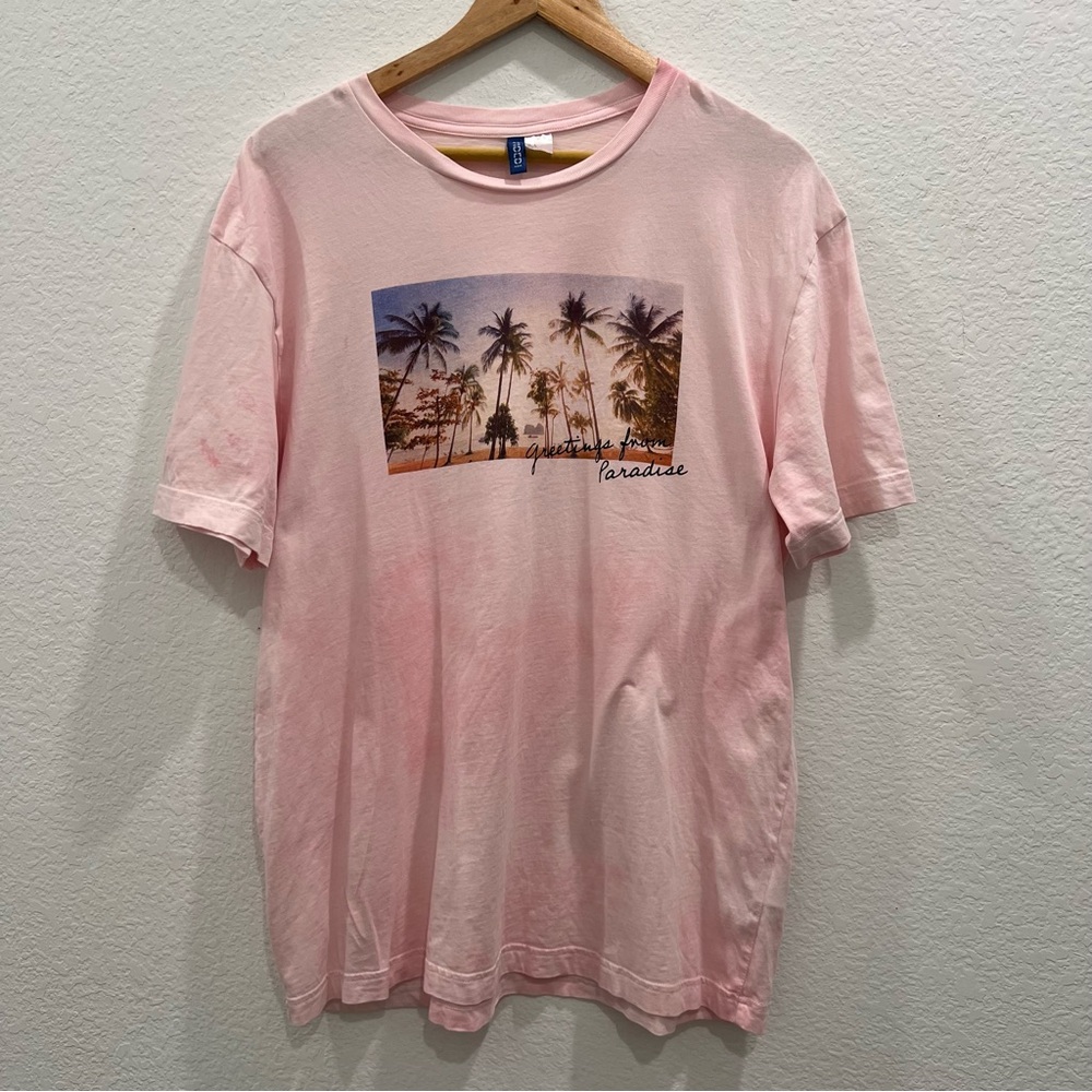 Pink H&M Y2K style graphic Tee Postcard‎ with palms “Greetings From Paradise L